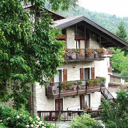 Antica Casa Ortensia Riva del Garda Quarto foto