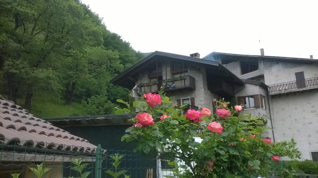 Antica Casa Ortensia Riva del Garda Quarto foto