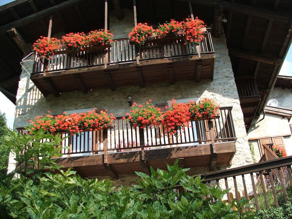 Antica Casa Ortensia Riva del Garda Quarto foto